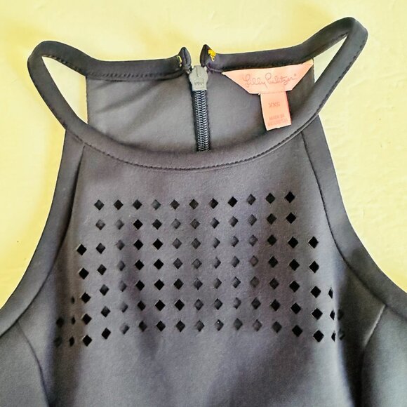 LILLY PULITZER LASER CUT SCUBA HIGH LOW HALTER AURELIE MIDI DRESS NAVY - Picture 5 of 10